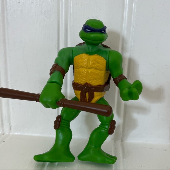 Teenage Mutant Ninja Turtles: Donatello 4 inch Action Figure.Spinning bo staff. - Picture 5 of 5